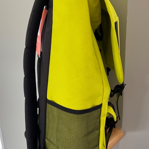 Hershel backpack cooler bag - Picture 3 of 5